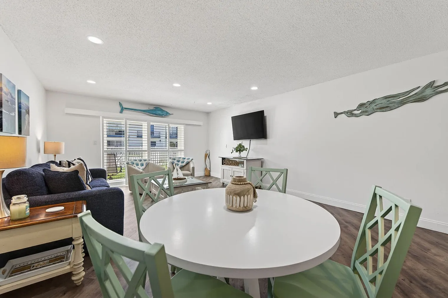 2 bed, 2.0 bath, 1184 sqft, $2,990 — Photo 3