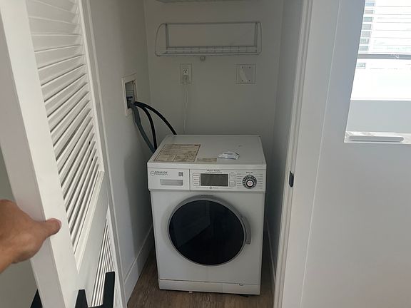 3rd image of 4449 39th St