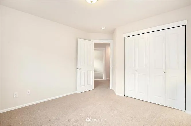 2730 Saga Ct NE — Photo 9