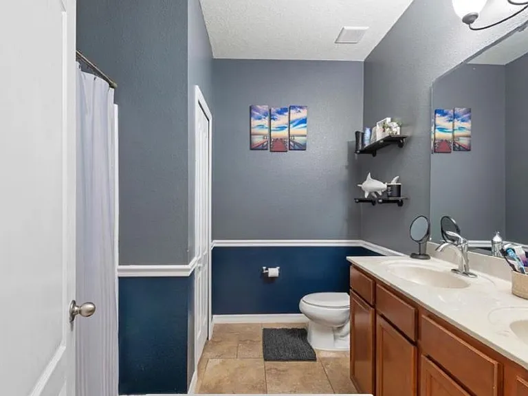 1469 Shorewood Dr — Photo 10