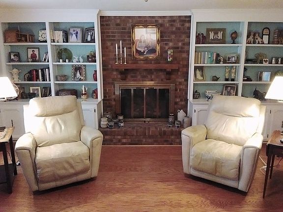 3rd image of 1512 Foxhall Dr