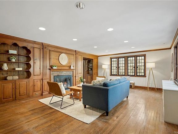 5th image of 65 Edgewood Ave