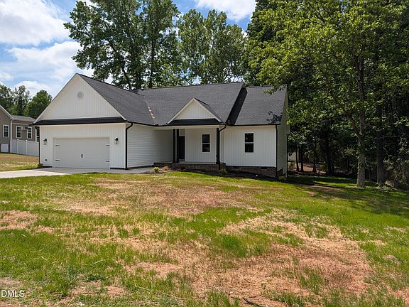 2nd image of 67 Oak Bluff Ct