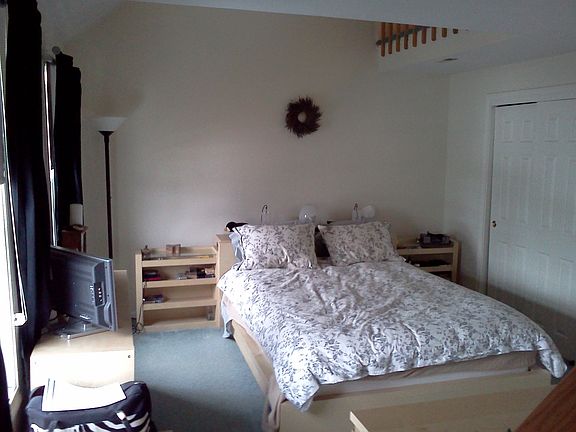 3rd image of 28 Wyndmere Dr
