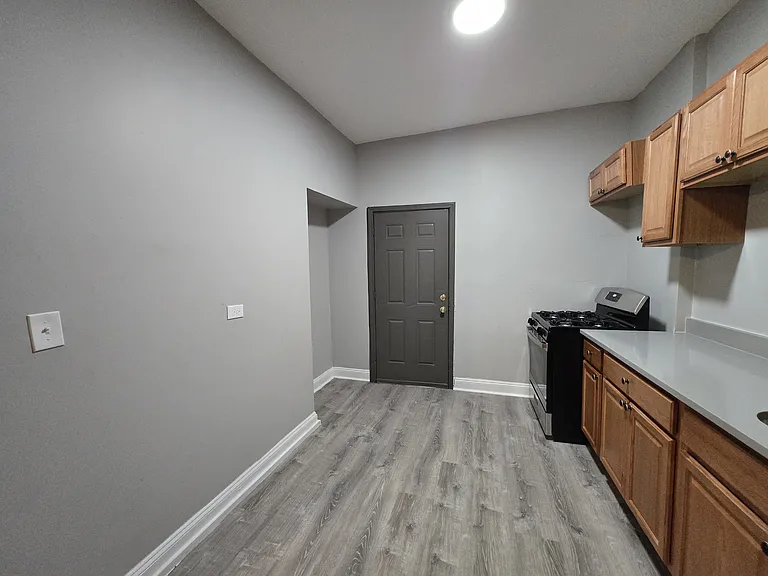 6930 S Wabash Ave #1 — Photo 16