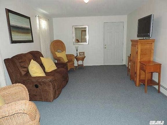 3rd image of 58 Horn Ln