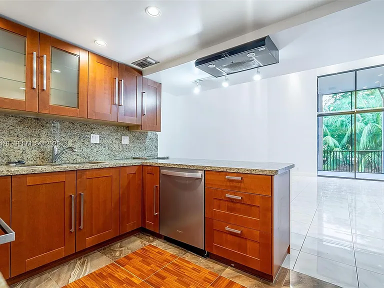 20347 W Country Club Dr #Townhouse 15 — Photo 1