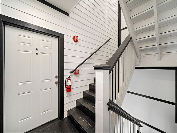 2nd image of 2807 Church St