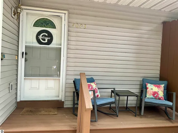 4003 Robin Hood Ln, Traverse City, MI 49686