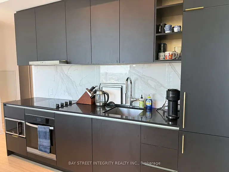 8 Wellesley St W #4616 — Photo 5
