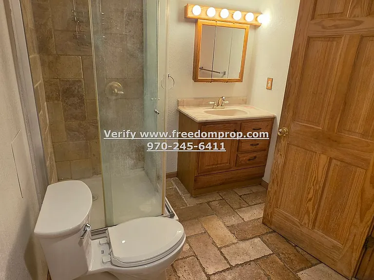 1015 Belford Ave — Photo 11