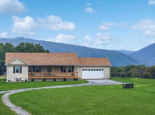 169 Green Meadows Ln, Caldwell, WV 24925