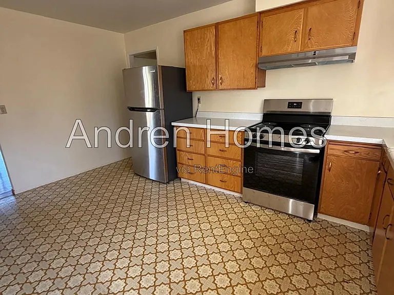 501 Spruce St — Photo 13