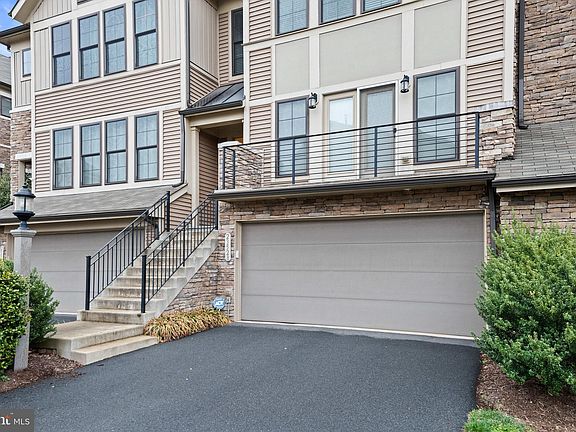 3rd image of 23528 Epperson Sq
