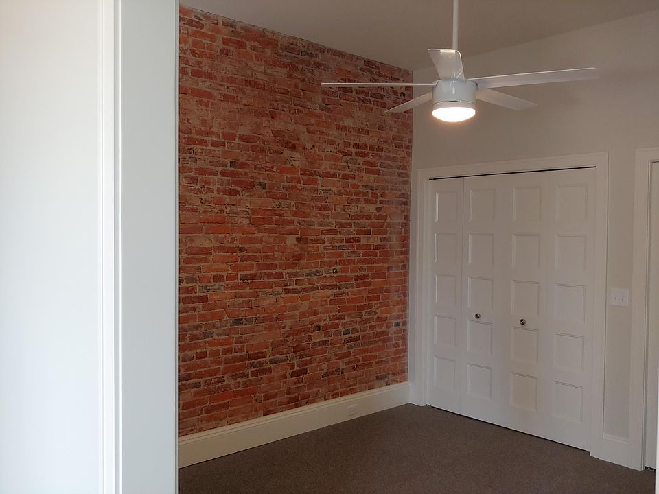 2nd image of 109 Main St Uppr #