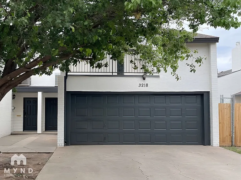 3218 63rd St — Photo 2