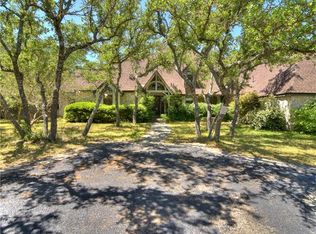 211 Saddletree Ln, Dripping Springs, TX 78620