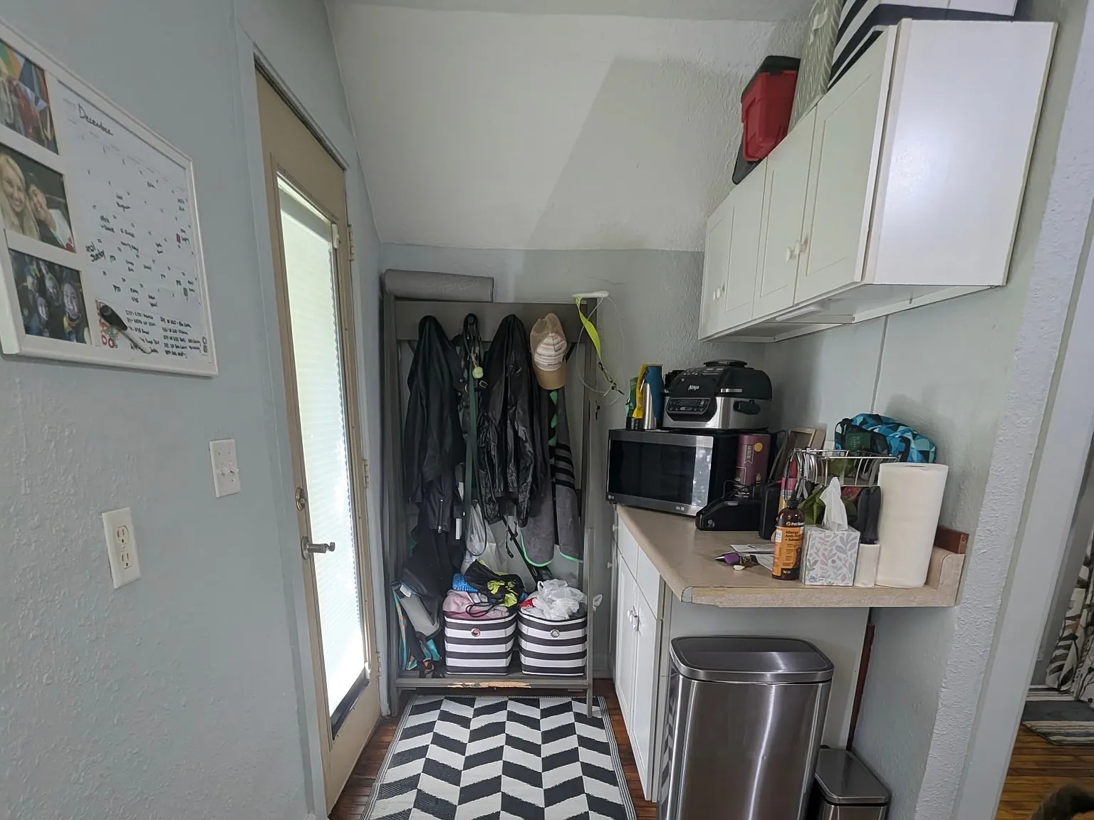 2 bed, $1,100 — Photo 2