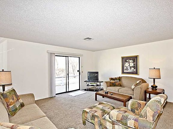 3rd image of 1 Walter Pl