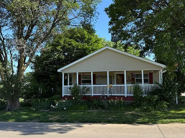 1329 S Lincoln St Trailer 19, Knoxville, IA 50138