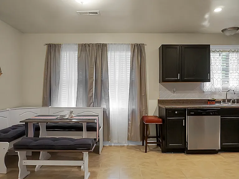 4452 Garwood Dr — Photo 11