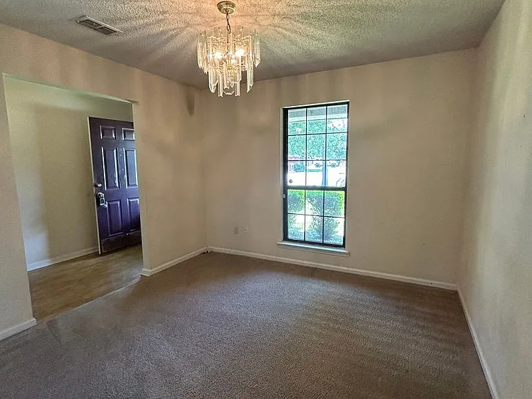 109 Larkin Ct — Photo 4