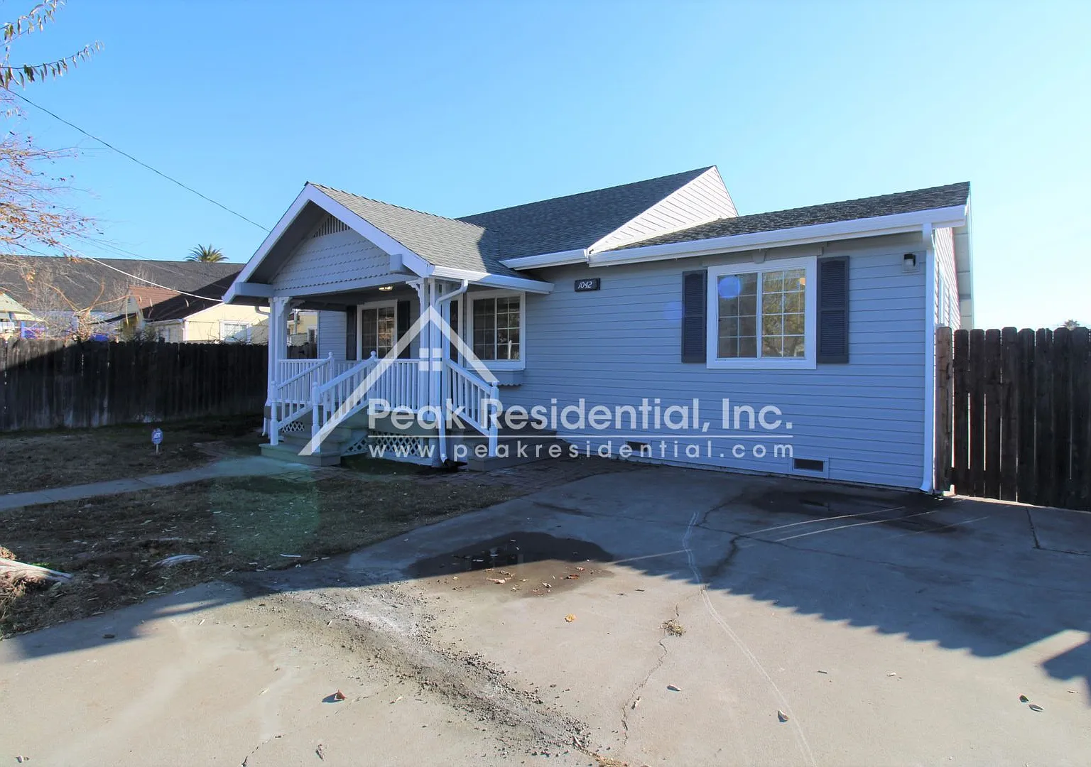 Updated 3bd/2ba North Sacramento House With Large Fenced Yard- Must See! — Photo 2