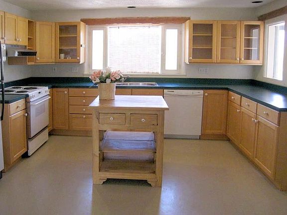 5th image of 4762 E San Francisco Blvd