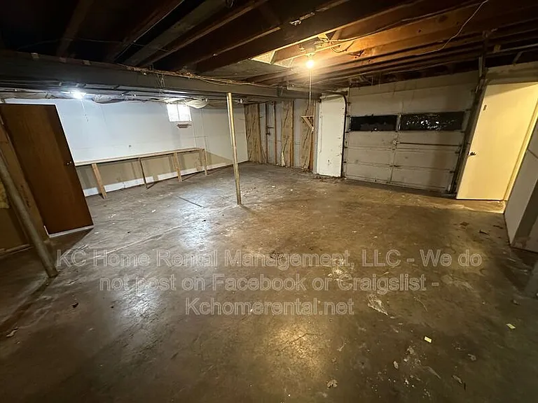 3028 N 71st St — Photo 26