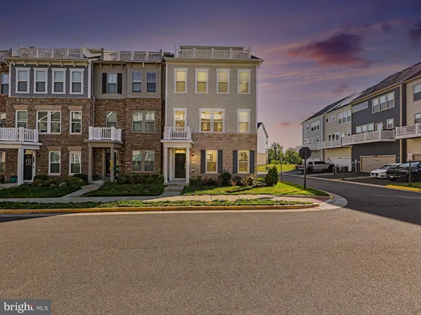 1900 Greenbriar Hall Rd, Dumfries, VA 22026