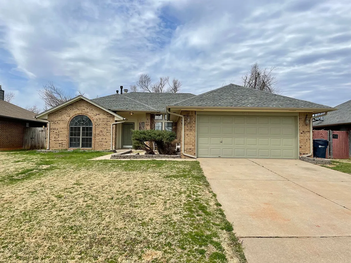 Photo 1 of 17 - 9217 Kimberly Rd - Oklahoma City, OK Primary Photo - 9217 Kimberly Rd