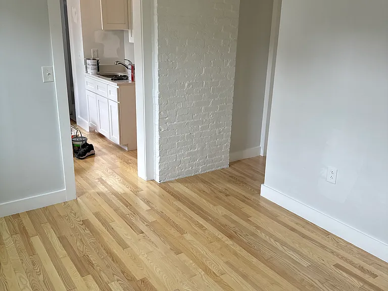 2 Howard St #5 — Photo 2