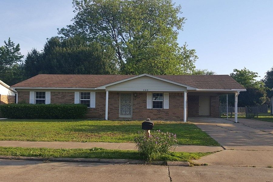 1st image of 120 W Greenbriar Dr