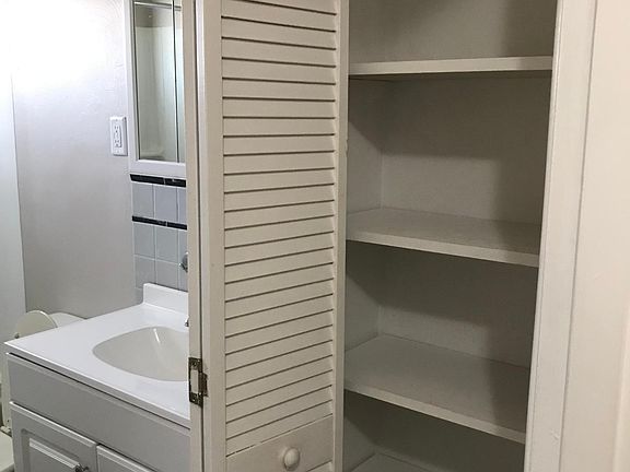 2nd image of 629 Shelborn Dr