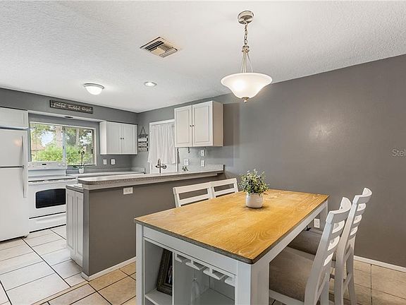 5th image of 10315 Kingbrook Ln