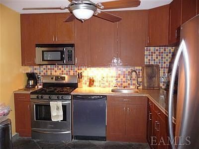 3rd image of 2716-2730 Schurz Ave