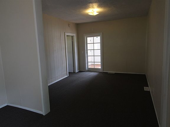 4th image of 1223 East Ave