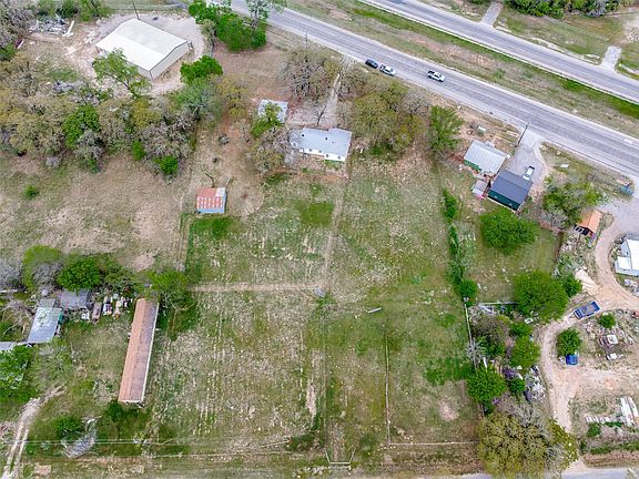 3rd image of 2553 E Highway 199