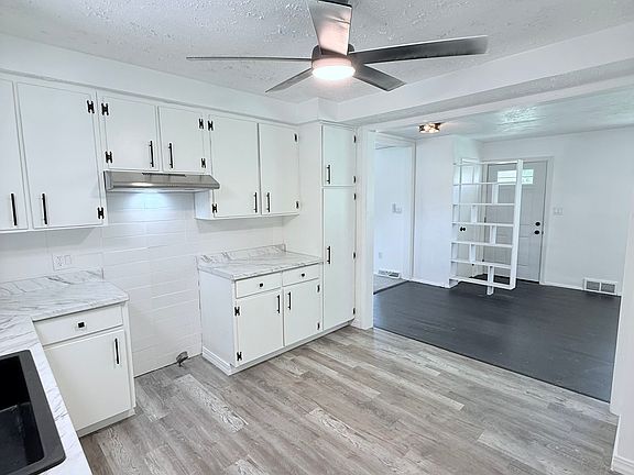 5th image of 307 McClelland Rd