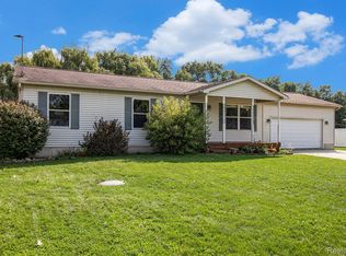 126 Walker Dr, Morrice, MI 48857