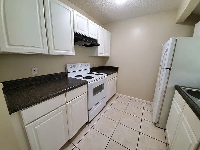 105 Springdale Rd — Photo 8