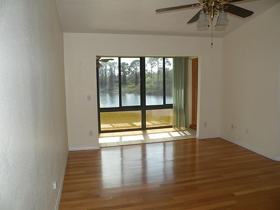 2nd image of 2668 Oak Park Way