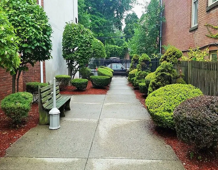 Hudson Pointe Apartments 55+ Community — Photo 8