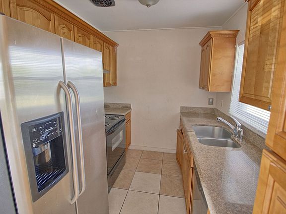 5th image of 801 Egan Dr