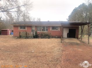 698 Ward Rd, Columbus, MS 39702