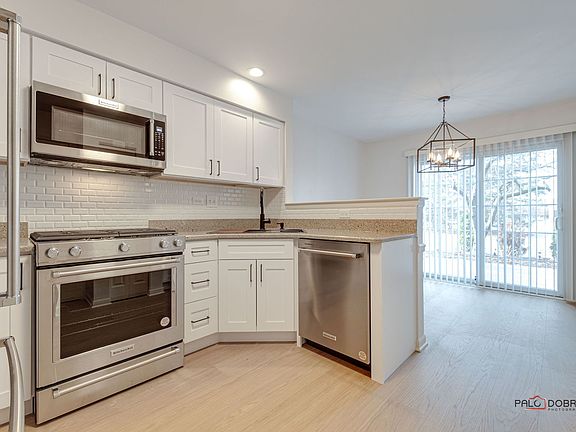 3rd image of 309 Lynwood Cir