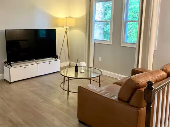 4072 Vaughn St, Easton, PA 18045