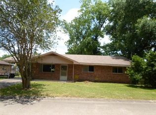 132 Clausen Rd, Belle Chasse, LA 70037