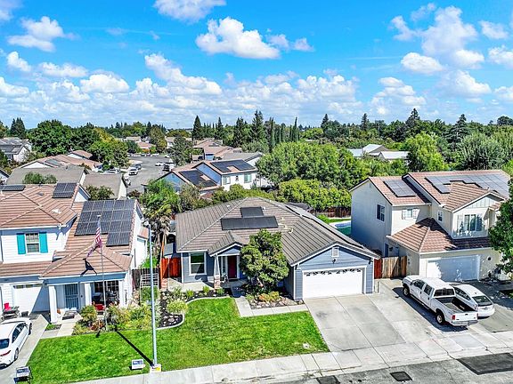 2nd image of 711 Lupine Way