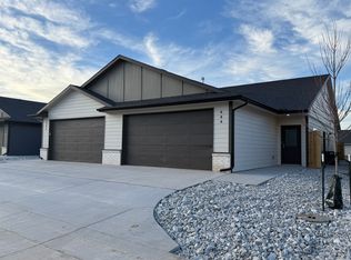484 E Hayes St, Valley Center, KS 67147